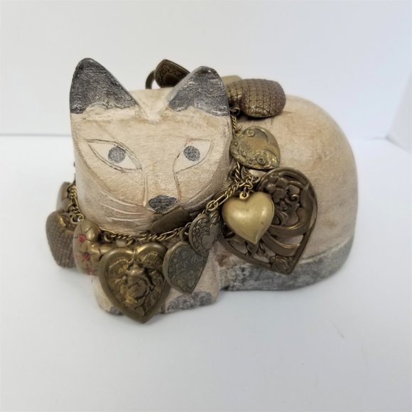 Fun and Fanciful Faux Brass Heart Charm Bracelet - Picture 3 of 4